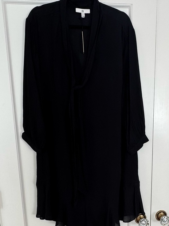 Banana Republic Dresses & Skirts - Banana Republic Black Midi Dress